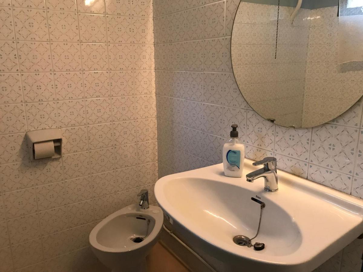 Hostal Casiano Camarasa מראה חיצוני תמונה