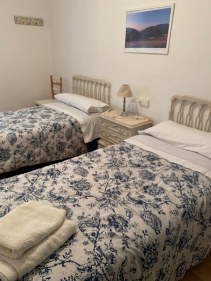 Hostal Casiano Camarasa מראה חיצוני תמונה