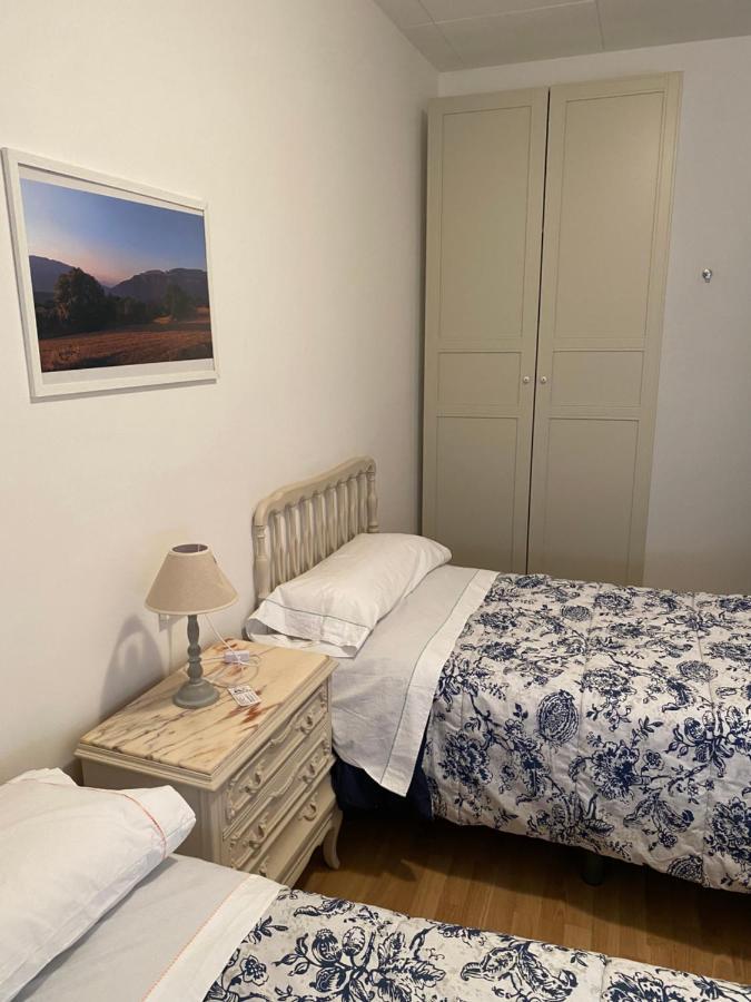 Hostal Casiano Camarasa מראה חיצוני תמונה