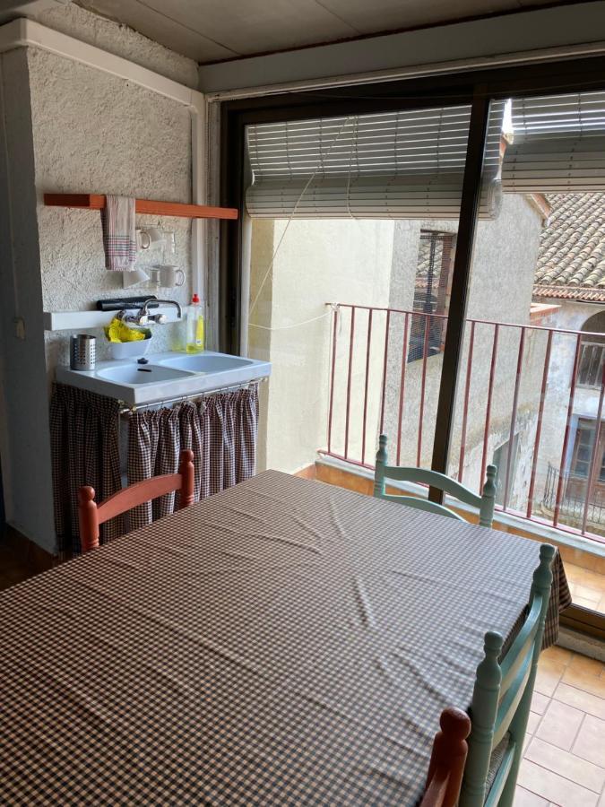 Hostal Casiano Camarasa מראה חיצוני תמונה